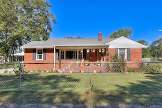 239 Hickory St, Gloverville, SC 29828