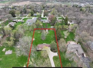 19150 Lothmoor Dr, Brookfield, WI 53045