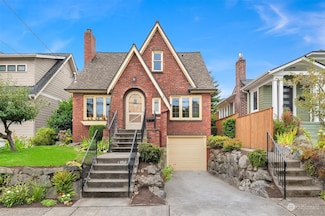 2637 W Newton St, Seattle, WA 98199