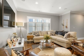 360 W 2nd St Unit 14, Boston, MA 02127
