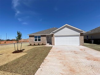 920 S Bear Ln, Mustang, OK 73064