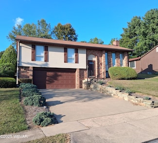 2515 N Hills Dr, Williamsport, PA 17701