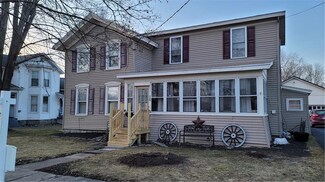 10 van Cleef St, Seneca Falls, NY 13148
