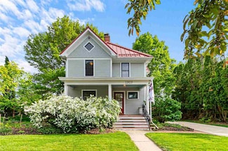 1307 Rochester Ave, Iowa City, IA 52245