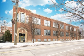 8205 Franklin Blvd, Cleveland, OH 44102