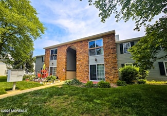 9-2 Seattle Ct Unit 2, Freehold, NJ 07728