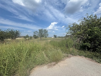 15692 China Spring Rd, China Spring, TX 76633