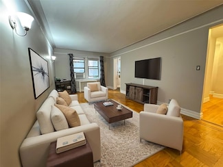 10 Nosband Ave Unit 4J, White Plains, NY 10605