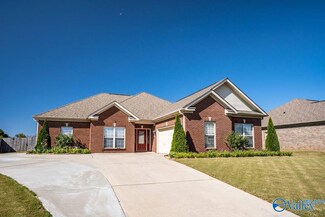 134 Meadow Ridge Dr, Hazel Green, AL 35750