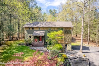 47 Blueberry Hill Rd, Accord, NY 12404