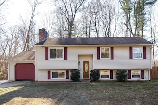 7 Temple Dr, Litchfield, NH 03052