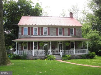 211 Quarry Dr, Myerstown, PA 17067