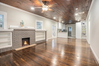 7449 Walker St, Houston, TX 77011