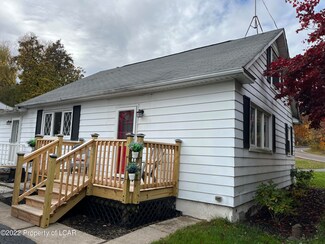 1722 W 8th St, Wyoming, PA 18644