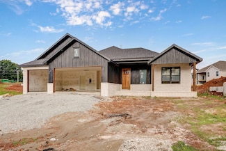 4933 S Sycamore Ave, Springfield, MO 65810