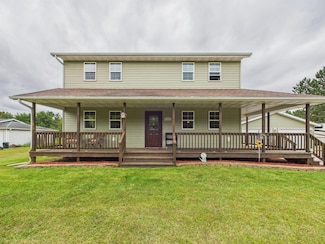 905 3rd Ave, Crivitz, WI 54114