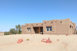 42704 N Castle Hot Springs Rd, Morristown, AZ 85342