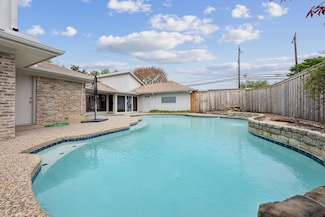 2100 Treehouse Ln, Plano, TX 75023