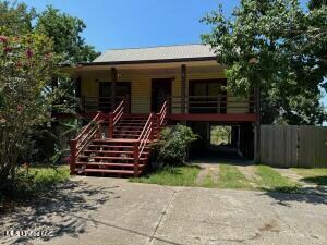 9209 W Edgewater Blvd, Ocean Springs, MS 39564