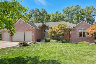 8230 Waterscape Dr, Fort Wayne, IN 46804