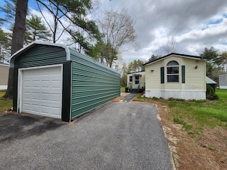 50 Holiday Ln, Standish, ME 04084