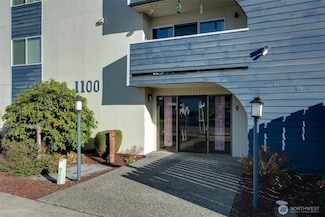 1100 Harrington Ave NE Unit 310, Renton, WA 98056