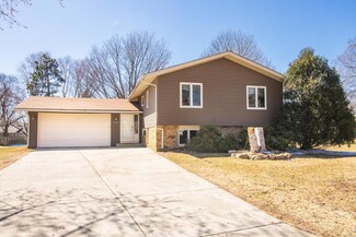 5301 Hamilton Ln N, Brooklyn Park, MN 55443