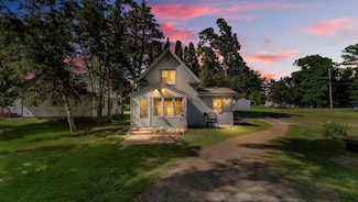 205 Broadway St SE, Isanti, MN 55040