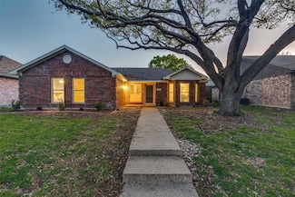 6605 Bluebonnet Dr, Rowlett, TX 75089
