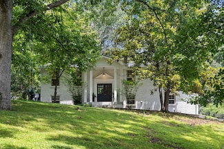310 Forrest Valley Dr, Nashville, TN 37209