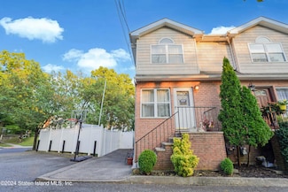 442 Arthur Kill Rd, Staten Island, NY 10308