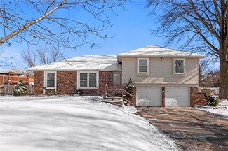 203 S Park Dr, Raymore, MO 64083