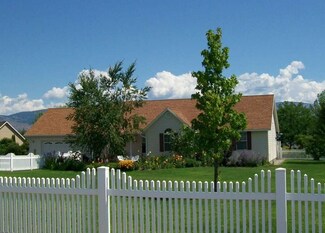 2 Primrose Ln, Omak, WA 98841