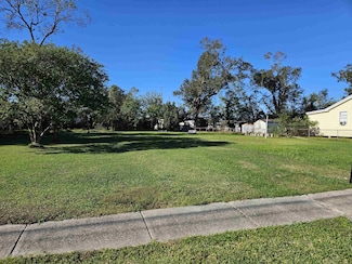 325 Allen St, Houma, LA 70363