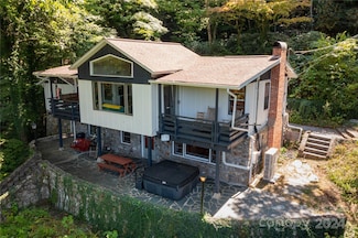 330 Overlook Dr, Maggie Valley, NC 28751