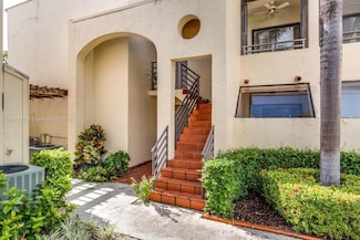 3558 Magellan Cir Unit 132, Miami, FL 33180