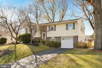 34 Chestnut Ln, Bechtelsville, PA 19505