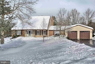 22 Merion Ln, Hummelstown, PA 17036