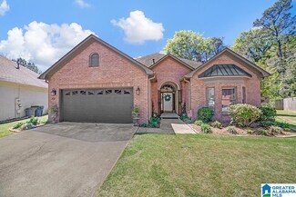 1216 Ivy Brook Cir, Birmingham, AL 35209