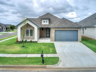 5933 NW 158th St, Edmond, OK 73013