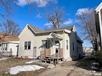830 N 8th St, Springfield, IL 62702