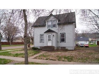619 E Wells St, Durand, WI 54736