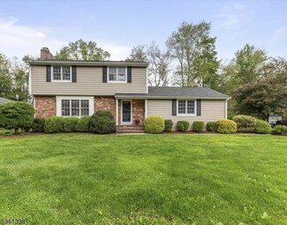 59 Fairmount Rd, New Providence, NJ 07974