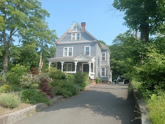 166 School St, Athol, MA 01331