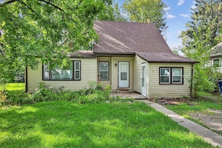 112 W 13th St, La Porte, IN 46350