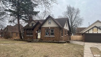 2910 21st Ave, Rock Island, IL 61201