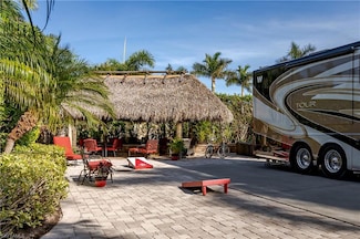 13606 Snapper Ln, Naples, FL 34114