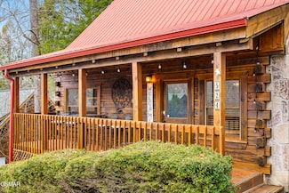524 Hoot Owl Way, Gatlinburg, TN 37738
