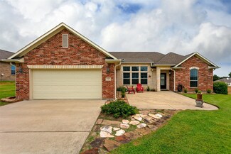 10 Camden Hills, Hilltop Lakes, TX 77871