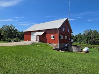 E3538 Boelter Rd, Iola, WI 54945